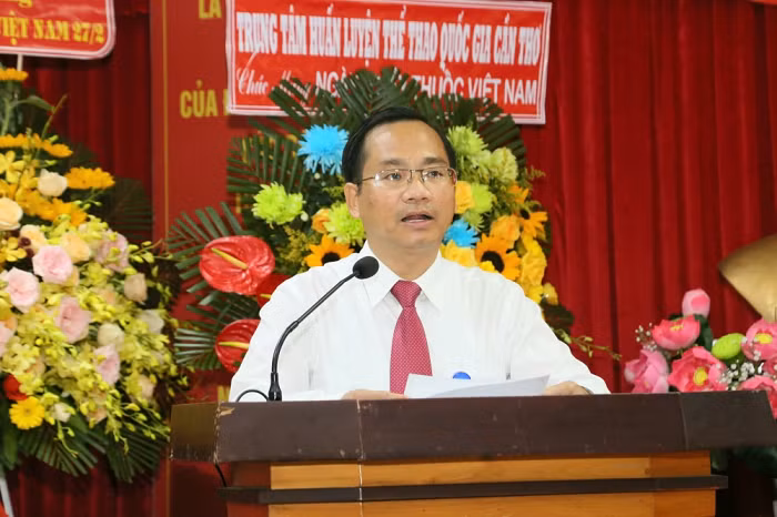 Phó Giáo sư, Tiến sĩ Nguyễn Trung Kiên, Hiệu trưởng Trường Đại học Y Dược Cần Thơ. Ảnh: website nhà trường Phó Giáo sư, Tiến sĩ Nguyễn Trung Kiên, Hiệu trưởng Trường Đại học Y Dược Cần Thơ. Ảnh: website nhà trường