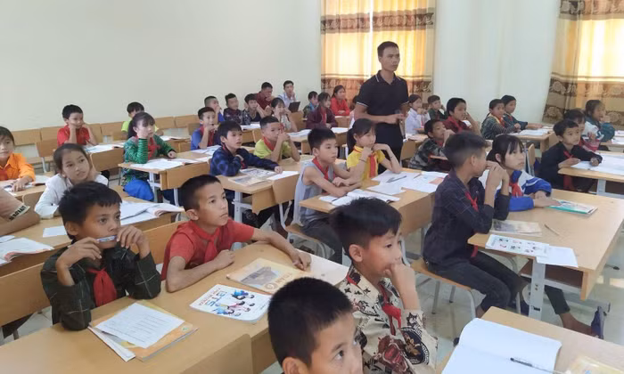Tiết học của thầy và trò Trường Trung học cơ sở xã Khoen On, huyện Than Uyên, tỉnh Lai Châu. (Ảnh: website nhà trường). Tiết học của thầy và trò Trường Trung học cơ sở xã Khoen On, huyện Than Uyên, tỉnh Lai Châu. (Ảnh: website nhà trường).
