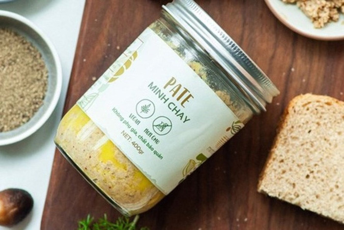Một số người tiêu dùng đã phải nhập viện điều trị sau khi sử dụng sản phẩm Pate Minh Chay. ảnh: TD. Một số người tiêu dùng đã phải nhập viện điều trị sau khi sử dụng sản phẩm Pate Minh Chay. ảnh: TD.