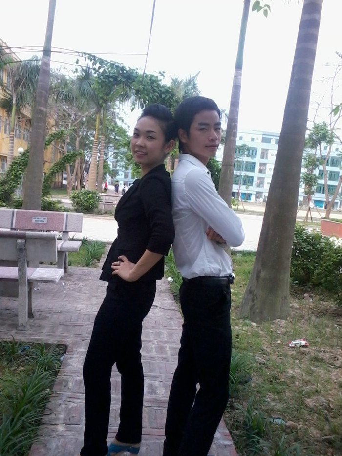 Trang là cô gái có tính cách, năng động đầy cá tính và luôn luôn vui vẻ hòa đồng với mọi người. Trang luôn muốn những nụ cười, những niềm vui, niềm hạnh phúc sẽ đến với những người xung quanh Trang. Trang sẽ cố gắng phấn đấu không ngừng cộng với mục tiêu và phương pháp tốt để là người thành công