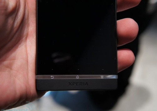 Xperia S cũng là smartphone Android đầu tiên của Sony được trang bị vi xử lý lõi kép tốc độ 1,5 GHz, đi kèm với RAM 1 GB và bộ nhớ trong lên tới 32 GB. Hiện tại Xperia S được bán ra với hệ điều hành Android 2.3 tuy nhiên sẽ sớm nâng cấp lên Android 4.0. Giá chính hãng model này là 14 triệu đồng. Xperia S cũng là smartphone Android đầu tiên của Sony được trang bị vi xử lý lõi kép tốc độ 1,5 GHz, đi kèm với RAM 1 GB và bộ nhớ trong lên tới 32 GB. Hiện tại Xperia S được bán ra với hệ điều hành Android 2.3 tuy nhiên sẽ sớm nâng cấp lên Android 4.0. Giá chính hãng model này là 14 triệu đồng.