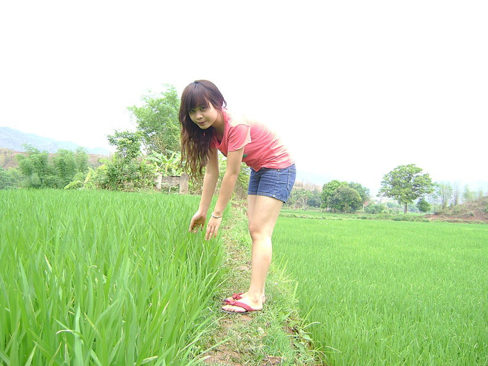 Sở thích của Hằng là mua sắm,nghe nhạc ,và hát.