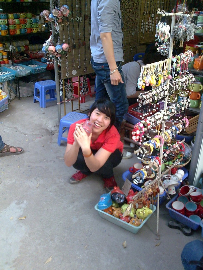 Câu nói mà Việt yêu thích, đó là "Sống trong cuộc sống cần có một tấm lòng."