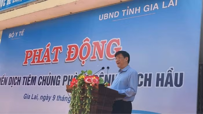 Giáo sư Nguyễn Thanh Long phát biểu tại lễ phát động. ảnh: TD.