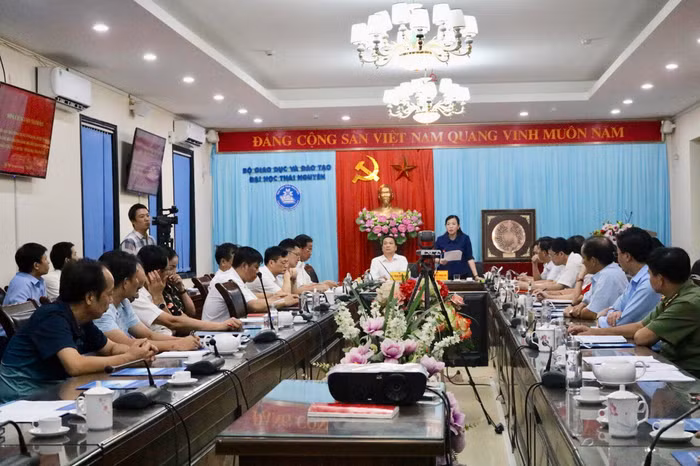 Bí thư tỉnh Ủy Nguyễn Thanh Hải làm việc tại Đại học Thái Nguyên. ảnh: TL.