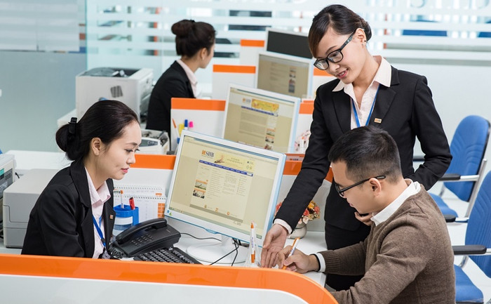 SHB triển khai chương trình “Tết đón vận may – Trúng ngay nhà đẹp” dành cho khách hàng cá nhân gửi tiết kiệm với tổng giá trị giải thưởng hơn 7,2 tỷ đồng. SHB triển khai chương trình “Tết đón vận may – Trúng ngay nhà đẹp” dành cho khách hàng cá nhân gửi tiết kiệm với tổng giá trị giải thưởng hơn 7,2 tỷ đồng.