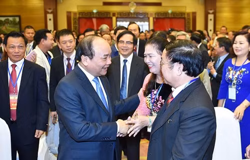 Thủ tướng luôn dành sự quan tâm tới cộng đồng doanh nghiệp. ảnh: VGP.