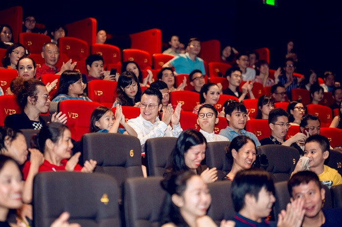 Không chỉ trẻ em, người lớn cũng có những giây phút bật cười bởi sự ngộ nghĩnh của nhân vật. Không chỉ trẻ em, người lớn cũng có những giây phút bật cười bởi sự ngộ nghĩnh của nhân vật.