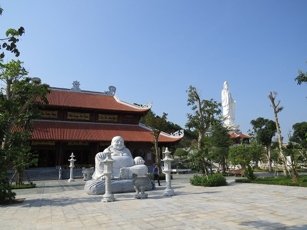Khu du lịch tâm linh tại Khu du lịch sinh thái Diễn Lâm. Khu du lịch tâm linh tại Khu du lịch sinh thái Diễn Lâm.