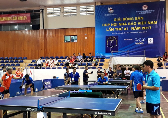 Tiếp nối thành công của Giải Bóng bàn Cúp Hội Nhà báo Việt Nam lần thứ XI - 2017, năm nay, Giải Bóng bàn Cúp Hội Nhà báo Việt Nam lần thứ XI - 2018 tiếp tục được tổ chức (Ảnh minh họa: vietnamnet.vn). Tiếp nối thành công của Giải Bóng bàn Cúp Hội Nhà báo Việt Nam lần thứ XI - 2017, năm nay, Giải Bóng bàn Cúp Hội Nhà báo Việt Nam lần thứ XI - 2018 tiếp tục được tổ chức (Ảnh minh họa: vietnamnet.vn).