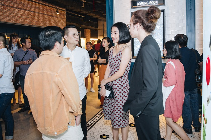 Sảnh rạp CGV – Vincom Center Landmark 81 chật kín khán giả trước giờ công chiếu. Sảnh rạp CGV – Vincom Center Landmark 81 chật kín khán giả trước giờ công chiếu.