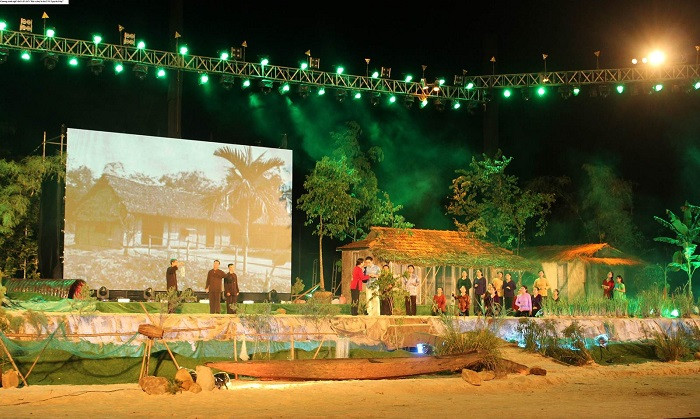 Mỗi ca khúc, hoạt cảnh trong chương trình khắc họa lại từng giai đoạn trong cuộc đời Đại tướng. Mỗi ca khúc, hoạt cảnh trong chương trình khắc họa lại từng giai đoạn trong cuộc đời Đại tướng.