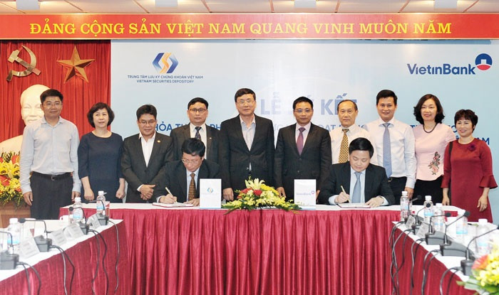 Tháng 5/2017, VietinBank và Trung tâm lưu ký Chứng khoán ký kết thỏa thuận phối hợp thanh toán bù trừ giao dịch chứng khoán phát sinh.