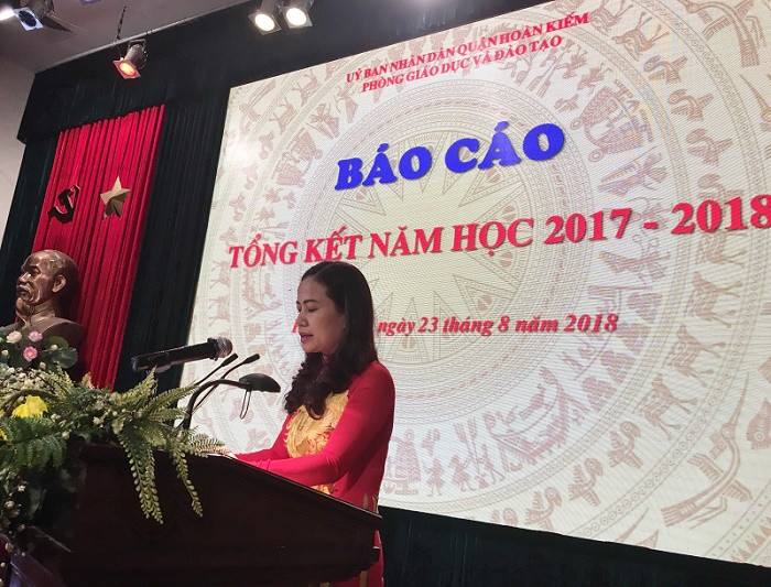 Bà Vương Hương Giang - Quận ủy viên, Trưởng phòng Giáo dục và Đào tạo quận Hoàn Kiếm (Ảnh: An Nhiên) Bà Vương Hương Giang - Quận ủy viên, Trưởng phòng Giáo dục và Đào tạo quận Hoàn Kiếm (Ảnh: An Nhiên)