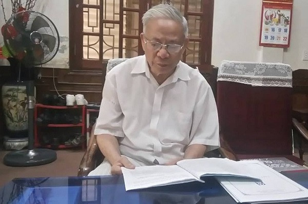 Ông Nguyễn Chất - Nguyên Giám đốc Sở Giáo dục và đào tạo tỉnh Quảng Bình là một trong những người đầu tiên tiếp cận lớp Toán đặc biệt.