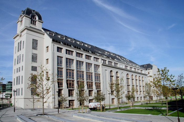 15. Université Paris Diderot–Paris 7, France - 1970