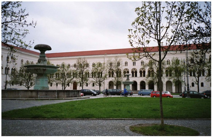 38. Ludwig-Maximilians-Universität München, Germany 38. Ludwig-Maximilians-Universität München, Germany