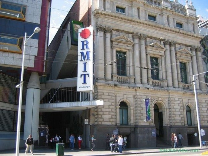 2. Rmit University RMIT là Đại học, uy tín về chất lượng giáo dục cũng như trang bị toàn diện cho các sinh viên theo học tại trường. Là một Đại học công nghệ không ngừng cải tiến và danh tiếng toàn cầu, RMIT tự hào mang đến một nền giáo dục hoàn hảo, tiên tiến, đáp ứng đủ nhu cầu các nhà tuyển dụng trong xã hội hiện đại.