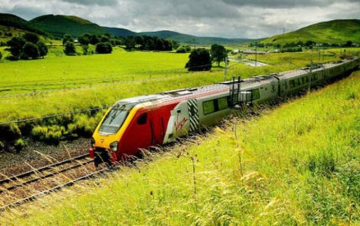 Đối với các du học sinh, việc di chuyển bằng tàu còn cho phép bạn thoải mái xách theo nhiều kiện hành lý mà không sợ bị mất thêm phí “quá cân”. Đối với các du học sinh, việc di chuyển bằng tàu còn cho phép bạn thoải mái xách theo nhiều kiện hành lý mà không sợ bị mất thêm phí “quá cân”.