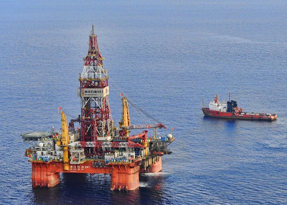 Trung Quốc vẫn ngang ngược, chưa chịu rút giàn khoan 981 ra khỏi vùng biển Việt Nam.