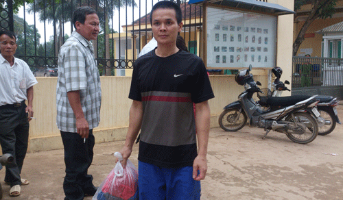 Anh Nguyễn Công Thức được cho phép tại ngoại từ 9h sáng 7/5. Ảnh: TNO Anh Nguyễn Công Thức được cho phép tại ngoại từ 9h sáng 7/5. Ảnh: TNO