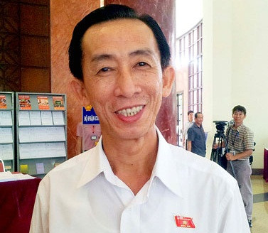 ĐBQH Trần Hoàng Ngân: Đây là cơ hội rà soát lại sự lệ thuộc vào nền kinh tế Trung Quốc. ĐBQH Trần Hoàng Ngân: Đây là cơ hội rà soát lại sự lệ thuộc vào nền kinh tế Trung Quốc.