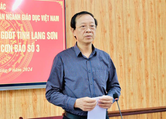 Thứ trưởng Phạm Ngọc Thưởng trao đổi tại buổi làm việc Thứ trưởng Phạm Ngọc Thưởng trao đổi tại buổi làm việc