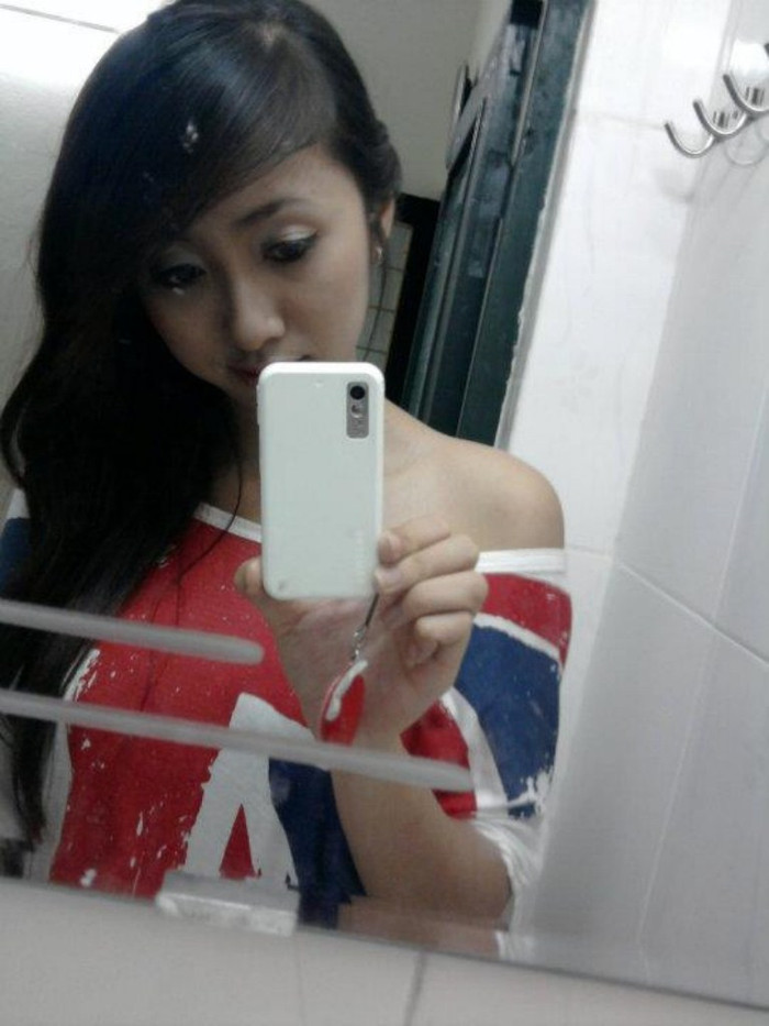 Thu Hạnh rất yêu động vật, thích nuôi chó, mèo và coi chúng như những người bạn tốt. Hà cũng rất thích đi xem phim, đi ăn uống và tán gẫu cùng bạn bè, thích đến những nơi thoáng đãng, cảnh đẹp và nhiều hoa để chụp ảnh. Thu Hạnh rất yêu động vật, thích nuôi chó, mèo và coi chúng như những người bạn tốt. Hà cũng rất thích đi xem phim, đi ăn uống và tán gẫu cùng bạn bè, thích đến những nơi thoáng đãng, cảnh đẹp và nhiều hoa để chụp ảnh.