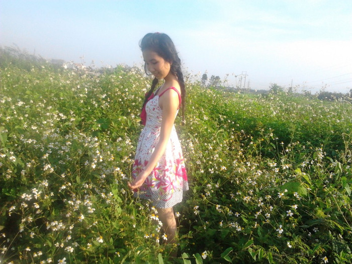 Thùy Trang thích tham gia các hoạt động Đoàn và từ thiện.