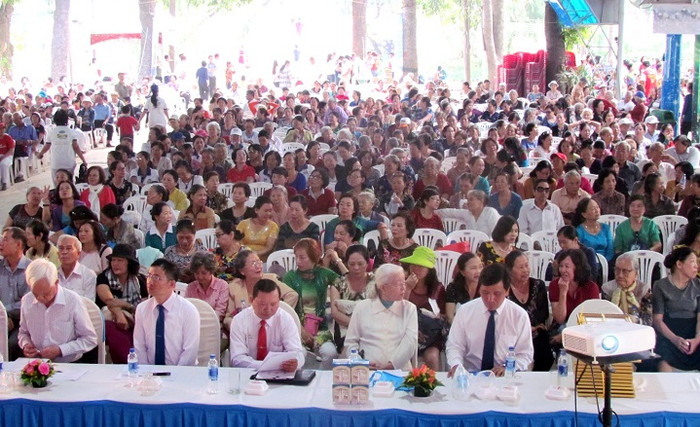 Hội thảo thu hút sự quan tâm của gần 2.000 người cao tuổi trên địa bàn các quận, huyện ở TP. Hồ Chí Minh. Hội thảo thu hút sự quan tâm của gần 2.000 người cao tuổi trên địa bàn các quận, huyện ở TP. Hồ Chí Minh.