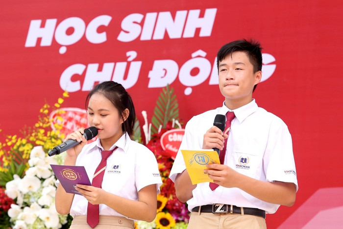 Học sinh được trao quyền làm chủ và dẫn dắt các hoạt động, sự kiện tại trường. Học sinh được trao quyền làm chủ và dẫn dắt các hoạt động, sự kiện tại trường.