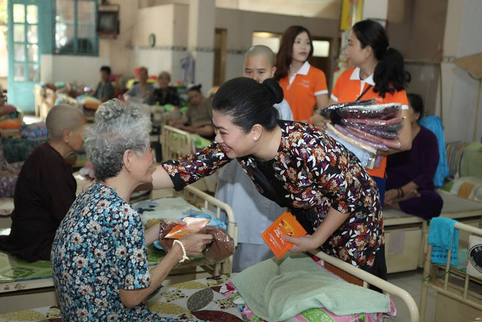 Chị Liên tâm sự: "Khi mang lại niềm vui, hạnh phúc cho mọi người thì đó cũng là cảm giác hạnh phúc của chính mình".