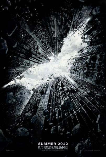 1. The Dark Knight Rises Phần 3 trong loạt siêu phẩm Người Dơi đã từng đốt cháy doanh thu của gần như tất cả phòng vé trên thế giới. Lại một lần nữa thành phố Gotham bị rơi vào nghịch cảnh, những con phố đầy ắp bất công và côn đồ, những âm mưu độc ác nhất nhởn nhơ được lên kế hoạch và thực hiện công khai. Người dân lương thiện không có một ai đứng lên để bảo vệ. Và thế là một vị anh hùng tưởng chừng biến mất lại đứng lên - Người Dơi đã trở lại như lúc mà anh ta xuất hiện ... từ trong bóng đêm sâu thẳm, hiệp sĩ của bóng tối thức tỉnh. 1. The Dark Knight Rises Phần 3 trong loạt siêu phẩm Người Dơi đã từng đốt cháy doanh thu của gần như tất cả phòng vé trên thế giới. Lại một lần nữa thành phố Gotham bị rơi vào nghịch cảnh, những con phố đầy ắp bất công và côn đồ, những âm mưu độc ác nhất nhởn nhơ được lên kế hoạch và thực hiện công khai. Người dân lương thiện không có một ai đứng lên để bảo vệ. Và thế là một vị anh hùng tưởng chừng biến mất lại đứng lên - Người Dơi đã trở lại như lúc mà anh ta xuất hiện ... từ trong bóng đêm sâu thẳm, hiệp sĩ của bóng tối thức tỉnh.