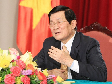 UB soạn thảo sửa đổi Dự thảo Hiến pháp năm 1992 đề nghị tăng thẩm quyền của Chủ tịch nước. UB soạn thảo sửa đổi Dự thảo Hiến pháp năm 1992 đề nghị tăng thẩm quyền của Chủ tịch nước.