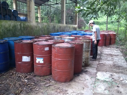 Số thùng phi còn lại nằm trong khuôn viên nhà máy? Số thùng phi còn lại nằm trong khuôn viên nhà máy?