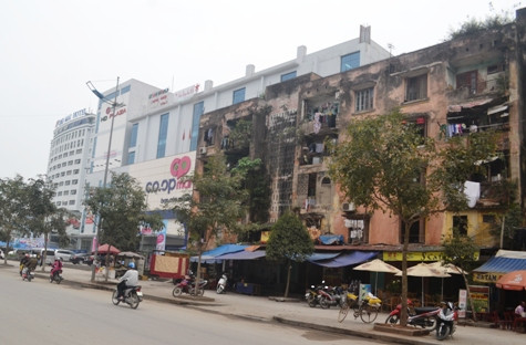 Hiện tại 3 trong số 4 tòa nhà của khu chung cư đã bị khai tử để phục vụ cho việc xây dựng các công trình khác