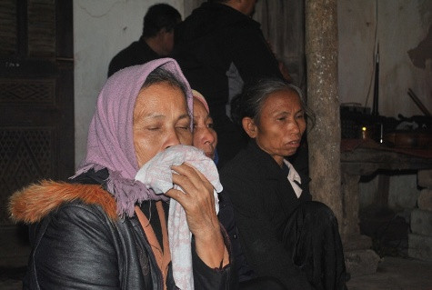 Nhiều người đã không cầm được lòng trước sự gia đi của cô nữ sinh ngoan hiền Nhiều người đã không cầm được lòng trước sự gia đi của cô nữ sinh ngoan hiền