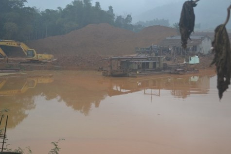 Điểm khai thác quặng trái phép tại Chò Tráng ( xã Cao Ngọc, Ngọc Lặc, Thanh Hóa)