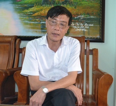Thầy Lương Hữu Hồng – Hiệu trưởng trường THPT Đông Sơn 1 Thầy Lương Hữu Hồng – Hiệu trưởng trường THPT Đông Sơn 1