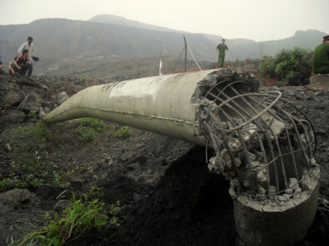 21/31 xã, thị trấn huyện Đại Từ bị mất điện ngay khi xảy ra sự cố sạt lở đất kinh hoàng. Ảnh: Ngọc Khánh 21/31 xã, thị trấn huyện Đại Từ bị mất điện ngay khi xảy ra sự cố sạt lở đất kinh hoàng. Ảnh: Ngọc Khánh