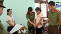 Cơ quan điều tra bắt tạm giam cán bộ ngành giáo dục đã tham gia sửa điểm cho thí sinh (Ảnh: Báo Lao động) Cơ quan điều tra bắt tạm giam cán bộ ngành giáo dục đã tham gia sửa điểm cho thí sinh (Ảnh: Báo Lao động)