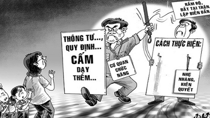 Đủ lý do để dạy thêm, chớ đổ cho sách giáo khoa quá nặng Đủ lý do để dạy thêm, chớ đổ cho sách giáo khoa quá nặng
