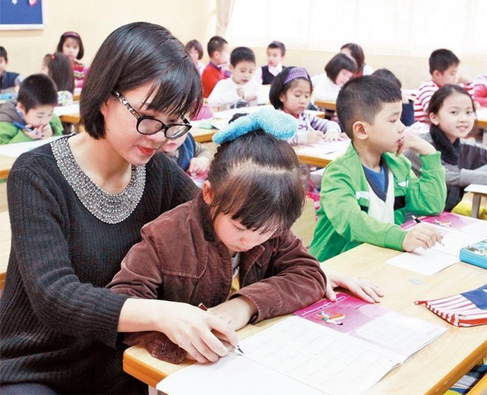 Những lực cản về việc tự chủ chuyên môn của giáo viên dưới cơ sở