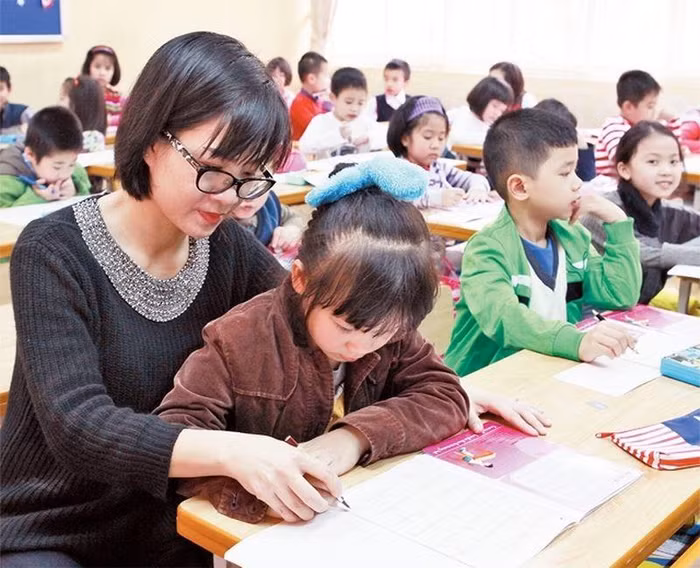 Những lực cản về việc tự chủ chuyên môn của giáo viên dưới cơ sở