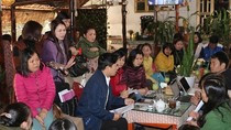 Tăng chỉ tiêu sư phạm làm gì khi hàng ngàn sinh viên ra trường đi làm công nhân? Tăng chỉ tiêu sư phạm làm gì khi hàng ngàn sinh viên ra trường đi làm công nhân?