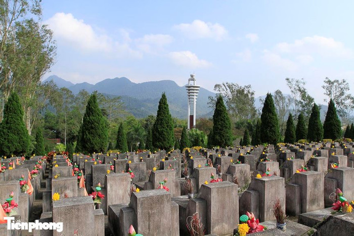 Nghĩa trang Vị Xuyên- Nơi đang có hàng nghìn người con ưu tú của dân tộc yên nghỉ (Ảnh minh họa: Báo Tiền phong) Nghĩa trang Vị Xuyên- Nơi đang có hàng nghìn người con ưu tú của dân tộc yên nghỉ (Ảnh minh họa: Báo Tiền phong)