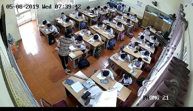 Phòng kiểm tra lớp 2A7- nơi cô Trang và cô Vân đã đánh nhiều học trò (Ảnh: baoquangngai.vn) Phòng kiểm tra lớp 2A7- nơi cô Trang và cô Vân đã đánh nhiều học trò (Ảnh: baoquangngai.vn)