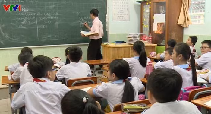 Nghỉ ngày thứ bảy sẽ giảm được áp lực cho thầy và trò (Ảnh minh họa: VTV.vn)