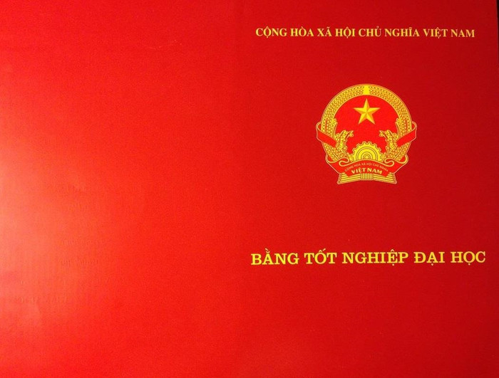 Bằng đại học sẽ không còn ghi loại hình đào tạo và có thể sẽ bỏ ghi mục xếp loại học tập (Ảnh: Công Tiến) Bằng đại học sẽ không còn ghi loại hình đào tạo và có thể sẽ bỏ ghi mục xếp loại học tập (Ảnh: Công Tiến)