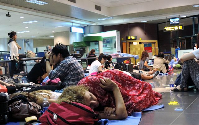 Hình ảnh khó coi tại sân bay Quốc tế Nội Bài. Hình ảnh khó coi tại sân bay Quốc tế Nội Bài.